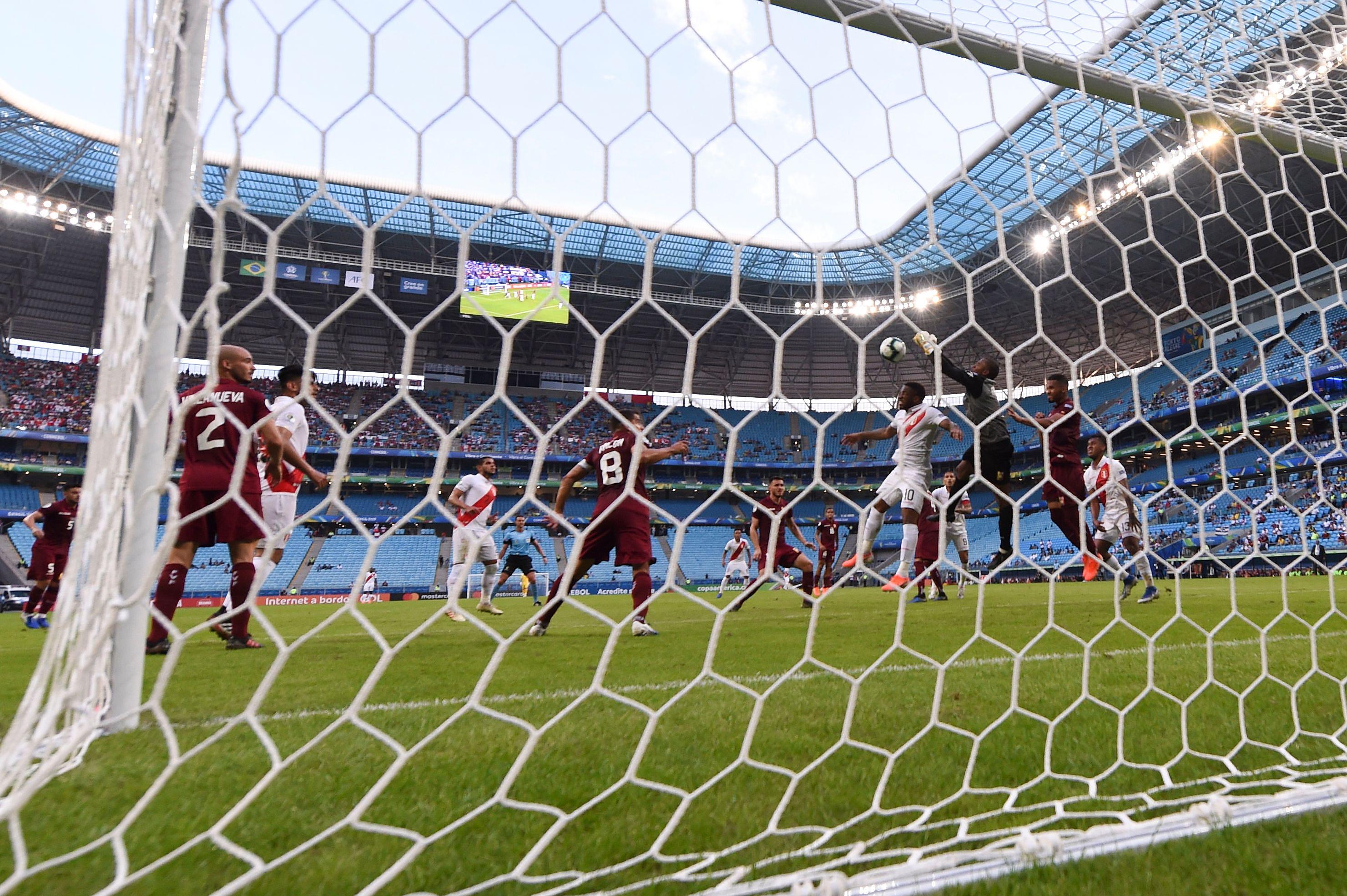 Segunda oportunidad. Perú buscará asegurar una victoria frente a Bolivia hoy a las 16:30 horas (hora peruana). (Foto: AFP)