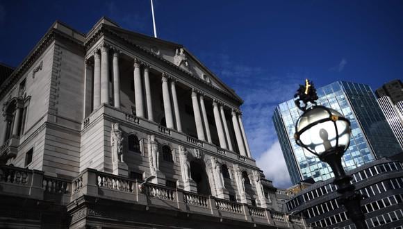 La falla crucial es que las predicciones del Banco de Inglaterra no pueden tomar en cuenta ningún recorte de impuestos que aún no sea una política oficial del Gobierno. AFP / DANIEL LEAL-OLIVAS