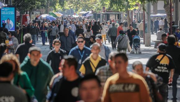 Pese al alto coste de la vida, Chile es uno de los países más atractivos para migrar dentro de América Latina por su estabilidad política y económica. (Foto: El Mercurio)