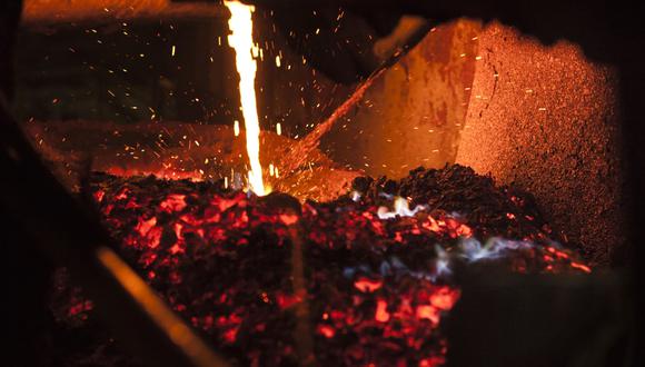 Según el escenario de caso base de BNEF, se estima que el suministro global de cobre refinado aumentará un 16% entre el 2022 y 2040, alcanzando los 25 millones de toneladas. Esto está por debajo de la demanda prevista. Photographer: Bartek Sadowski/Bloomberg