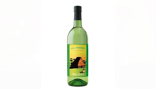 FOTO 18 | Mezcal Wild Jabalí Del Maguey. Este mezcal ha acumulado premios durante todo el año, y por una buena razón: está hecho de agave Jabalí al 100%, que es conocido por su difícil destilación. Es extremadamente complejo, su aroma es frutal y las notas herbáceas amaderadas se sienten en el paladar. Yo no haría nada más aparte de servirlo puro en un vaso y beberlo.