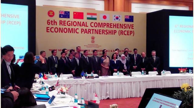 ¿Qué es el RCEP? La Asociación Económica Integral Regional (RCEP, por su sigla en inglés), concebido en 2013, busca agrupar a las 16 economías más grandes de Asia y Oceanía, 10 ya integradas en la Asociación de Naciones del Suroeste Asiático (Asean): Aust