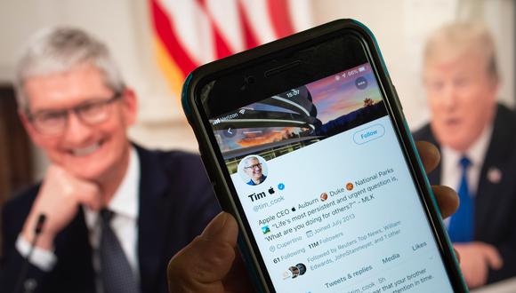 El director ejecutivo de Apple cambió su apellido en Twitter en respuesta al desliz de Donald Trump viralizado en redes sociales. (Foto: AFP)