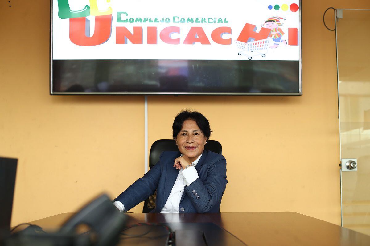 Epifania Huane, gerente general de Complejo Comercial Unicachi.