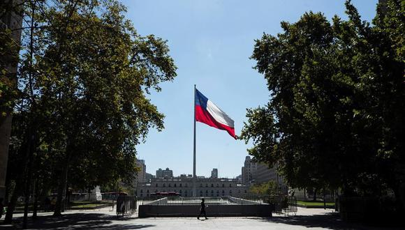 El peso se está viendo afectado por la política chilena, cada vez más polémica, antes de las elecciones presidenciales del 20 de noviembre. (Foto: EFE)