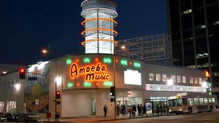 Icónica tienda de discos Amoeba se despide de su emblemática sede en Los Ángeles   