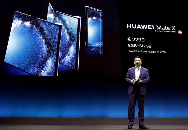 Huawei Mate X. El terminal tiene una resolución de 2480 x 2200 megapíxeles. (Foto: EFE)