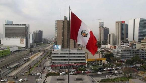 El índice principal (S&P/BVL Perú General) de la bolsa de Lima cayó 1.1% y el Selectivo en 1.2%, “cortando” una racha positiva, tras el anuncio de Pedro Castillo sobre Camisea.