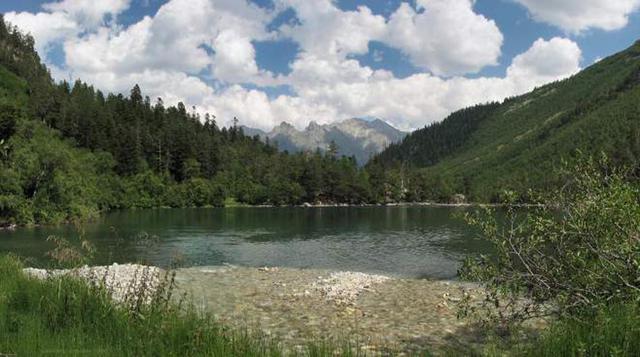 FOTO 12 | Lago Karachay (Rusia), lugar más contaminado del planeta. Recibe los deshechos de una central nuclear de producción de armas. La radiación en este lugar hace que una persona pueda morir solo con una hora de exposición.