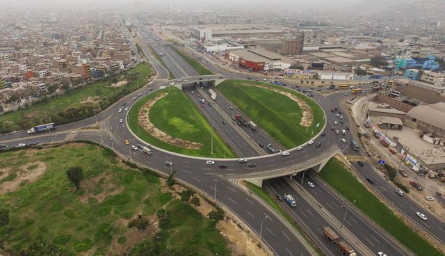 FOTO 7 | Alipio Ponce (Antes). Este es el puente Alipio Ponce, antes de las obras de Rutas de Lima, en el lugar predominaban la delincuencia Foto 7 y el desorden.