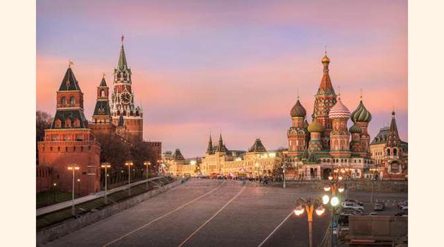 Rusia. Su arquitectura no sólo caracteriza a este lugar, ¡también lo conviernte en uno de los destinos preferidos para viajar! Más de 27 millones de turistas lo eligen una vez al año. (Foto: iStock)