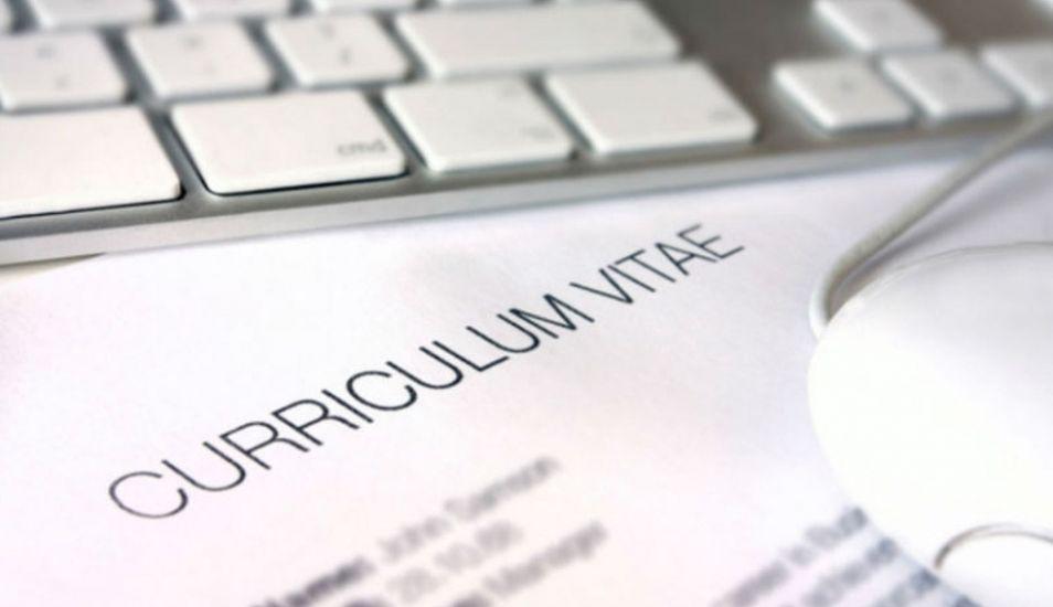 El CV es el documento destinado a presentar en un único lugar toda la información que puede resultar relevante en un proceso de selección de personal o en una entrevista. (Foto: Andina)