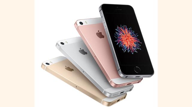 13. iPhone SE. Fue lanzado el 21 de marzo de 2016. Se intentó recuperar la apariencia del 5. La pantalla es de 4 pulgadas, pero tiene el sistema más potent. El chip es un A9, el mismo que el del 6S. Tiene una cámara 12 MPX y graba vídeos en 4K. Cuenta con