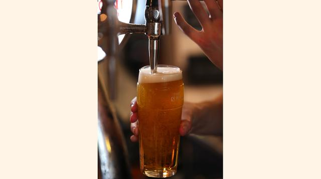 La colonización de América. Muchos de los conquistadores enfermaban al llegar a América porque no estaban acostumbrados al agua del Nuevo Continente. La mortalidad descendió cuando se empezó a fabricar cerveza. (Foto: Bloomberg)