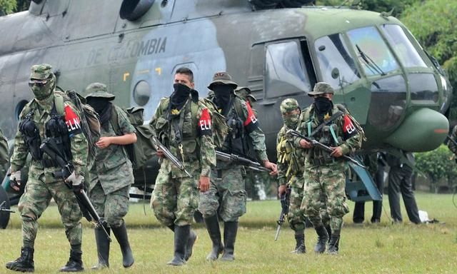 Como hecho graves, el ELN registra secuestros masivos, como el de un avión de Avianca en 1999. (Foto: AFP)