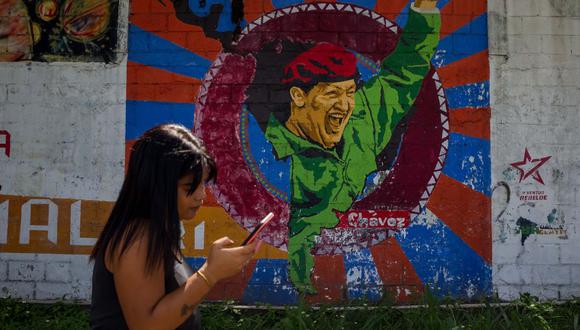 El presidente de la encuestadora Datanálisis, Luis Vicente León, explica que, según sus estudios, “el 76% de la población quiere un cambio”, lo que supone que “tres cuartas partes de los venezolanos son opositores a Maduro”. (Foto: EFE/MIGUEL GUTIÉRREZ).