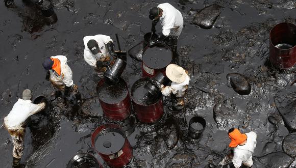 Derrame de petróleo ocurrido el 15 de enero 2022. (Alessandro Currarino / @photo.gec)