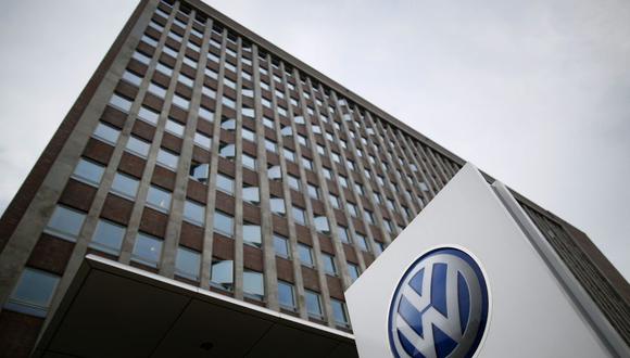 Thomas Schmall supervisa el ambicioso plan de Volkswagen para construir seis grandes plantas de celdas de batería en Europa a finales de la década. (Photo by RONNY HARTMANN / AFP)