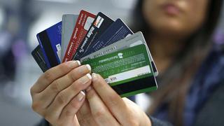 Morosidad en tarjetas de créditos supera al doble de los préstamos personales