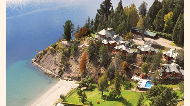 13. Charming – Luxury Lodge