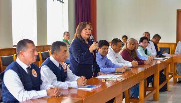 Se realizó reunión de coordinación y  prevención con ministra de la Producción, gobernador de Arequipa y diversas  instituciones. Foto: Gore Arequipa.