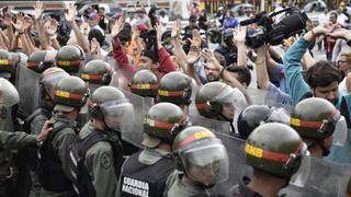 Opositores venezolanos exigieron en las calles referendo contra Maduro