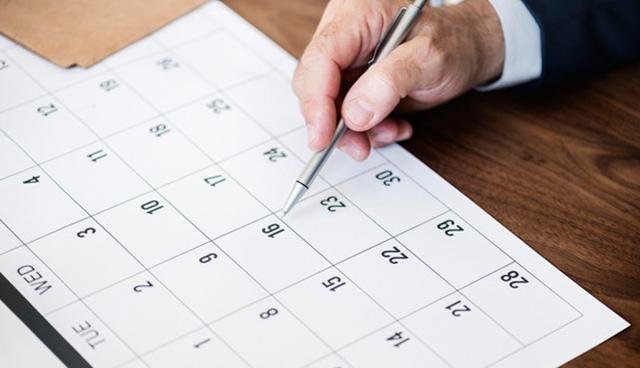 FOTO 3 | SELECCIONA ENTRE COMPROMISOS

Dependiendo de cómo de apretada tengas la agenda tendrás que seleccionar entre compromisos. Si son compromisos laborales selecciona los más fructíferos; si se trata de compromisos personales selecciona entre los que más te apetezca. (Foto: Freepik)