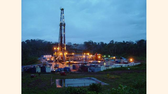 La tendencia de la producción de crudo es decreciente desde el año 1986, mientras que la de líquidos de gas natural es marcadamente ascendente desde 2004, año durante el cual inició sus operaciones el proyecto Camisea.   (Foto: USI)