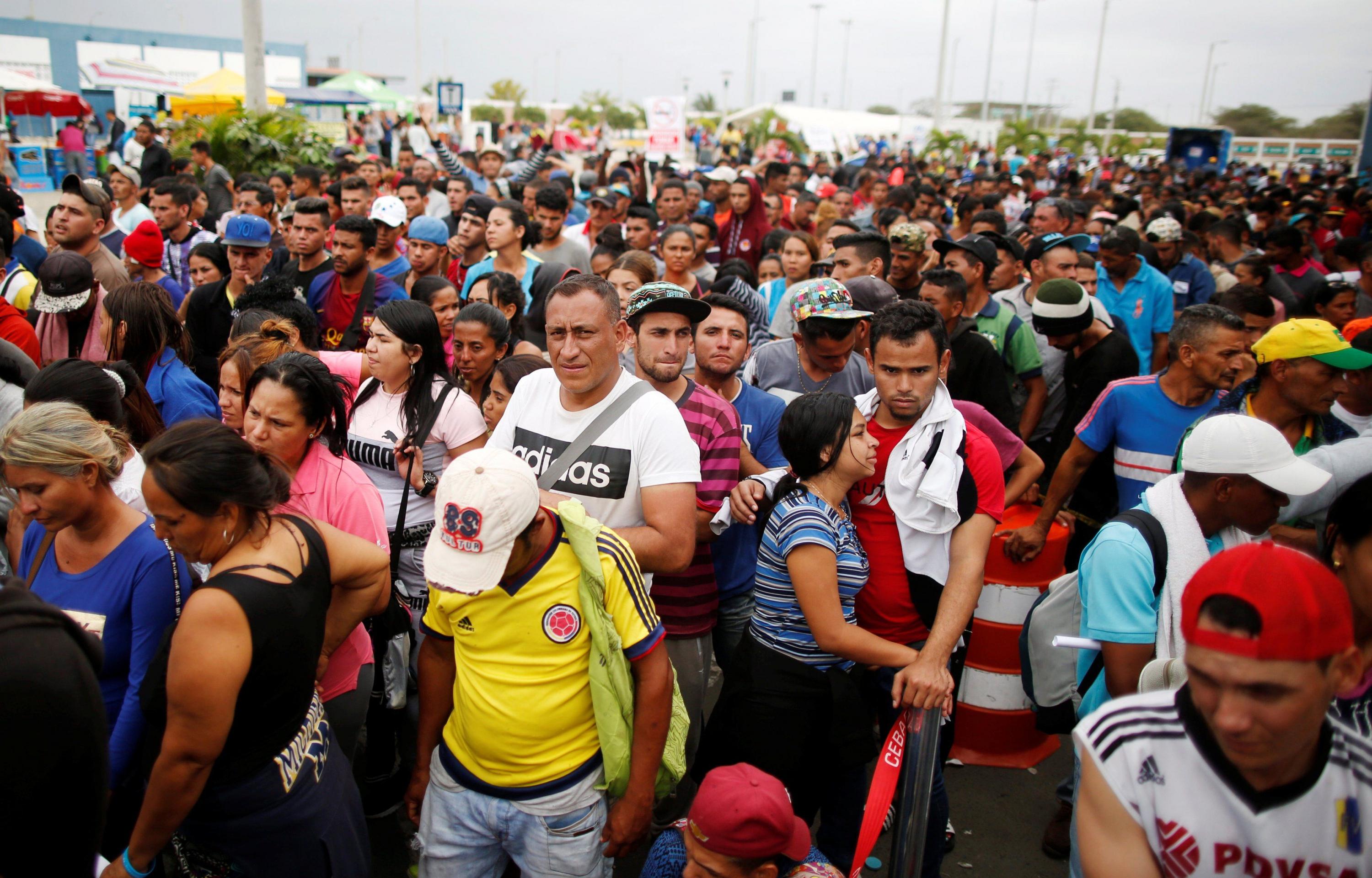 Desesperados, los venezolanos huyen de la crisis provocada por el gobierno chavista liderado por Nicolás Maduro en su país. (Foto: Reuters)