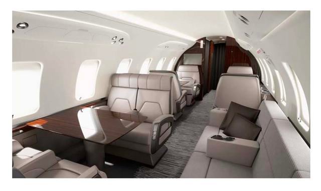 Bombardier Challenger 650. Ya sea por un viaje de negocios o por disfrutar de un fin de semana con los amigos, el Bombardier Challenger 650 es el jet privado ideal para una experiencia cómoda y de lujo. Esta aeronave posee asientos deportivos, mesas ejecu