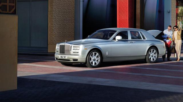 En la década de 2000 la marca incursiona más allá de las berlinas y prueba con los 4×4 citadinos y algunos modelos compactos y después se convierte en precursor de la industria alemana de los coches eléctricos, con el modelo BMWi3, un auto 100% eléctrico.