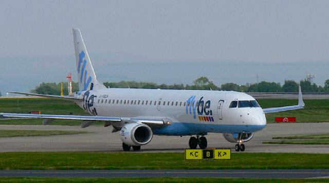 7. Flybe. Es una aerolínea con base en el Aeropuerto Internacional de Exeter, Inglaterra. Es la aerolínea regional más grande de Europa, cubriendo actualmente 99 rutas hacia 40 destinos.