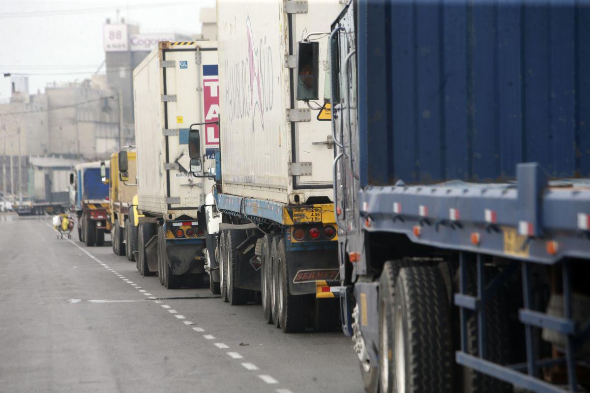 Camiones de carga en el Callao. (Foto: GEC)