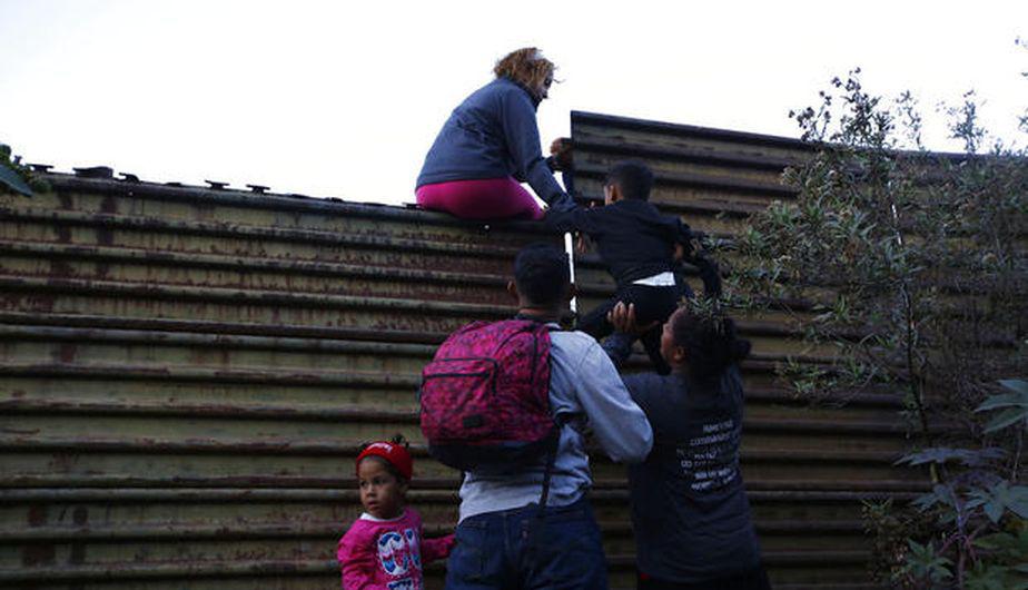 Dos menores de edad de nacionalidad guatemalteca fallecieron en poco más de dos semanas en la frontera de Estados Unidos. (Foto: AP)