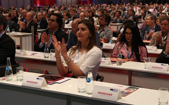 La gobernadora regional de Arequipa, Yamila Osorio, indicó que vivimos tiempos muy complicados para el proceso de descentralización. (Foto: CADE 2017)