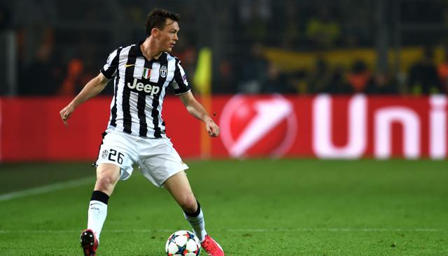 Stephan Lichtsteiner |Es uno de los titulares indiscutibles en el cuadro italiano. Este experimentado lateral diestro tiene un valor superior a los 14 millones de dólares, según Transfermarkt.es.  (AFP)