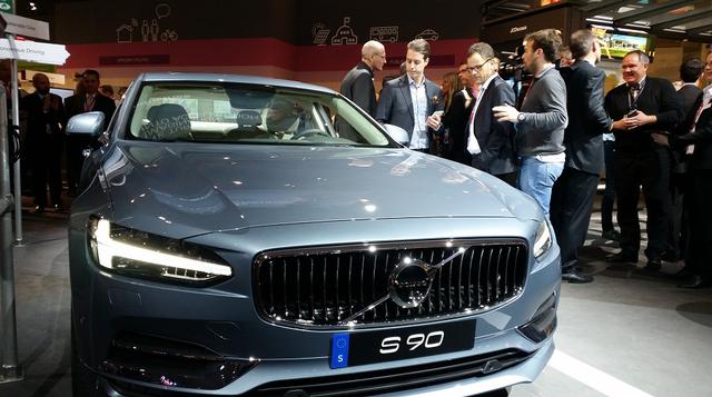 Ericsson está apoyando a Volvo a explorar la experiencia multimedia en vehículos autónomos, tanto en el C26 Concept y en el recientemente lanzado Volvo S90, cuyo servicios conectados de información y entretenimiento son líderes en la industria.