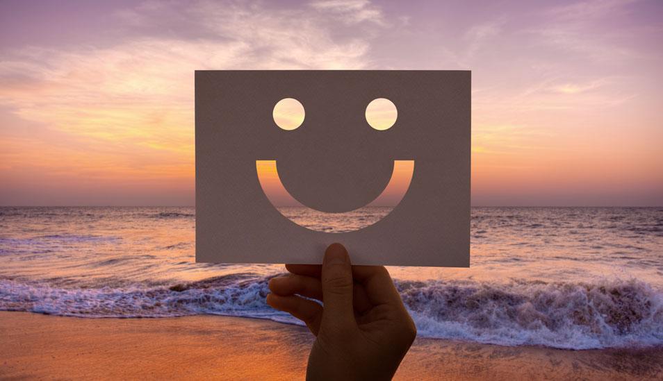 FOTO 2 | 2. Coloca la pieza grande de dominó. Una vez que elegiste lo más importante, enfócate en que eso sea lo primero que hagas. Tu ritual debe estar basado en adoptar este nuevo hábito. (Foto: Freepik)