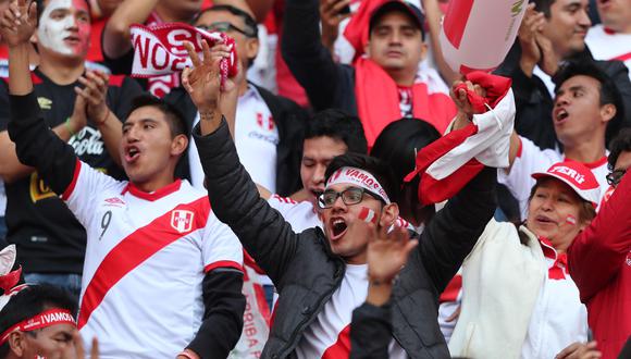La selección peruana llegó al Estadio Nacional para entrenar antes de jugar contra Uruguay por las Eliminatorias. (Fotos: EFE)