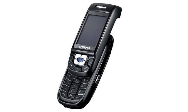 El Samsung D500 incluía una cámara de 1.3 MP, 1280×1024 pixeles además de  video y  flash.