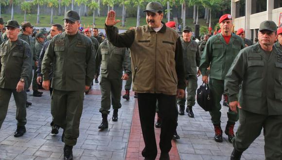 Maduro llama a los militares a combatir a "cualquier golpista". (Foto: EFE)