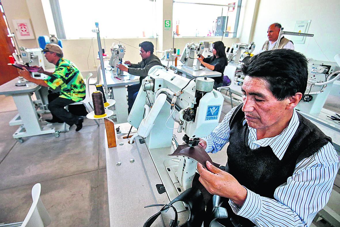 El gerente general de la Federación Nacional de Cooperativas de Ahorro y Crédito (Fenacrep), Manuel Rabines sostiene que actualmente existe 436 cooperativas a nivel nacional, inscritas en al SBS. (Foto: GEC)