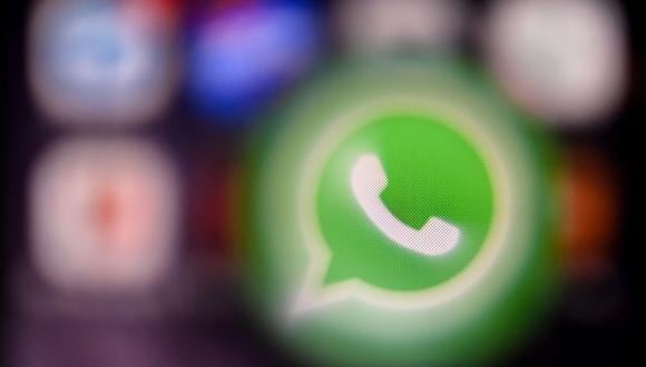 El directorio permitirá a los usuarios encontrar empresas con cuentas de mensajería empresarial en WhatsApp, lo que facilitará el acceso a los chats de atención al cliente, según explicó Meta en un blog. (Photo by AFP)
