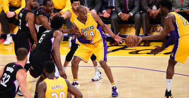 FOTO 11 | 25: partidos de la NBA donde anotó al menos 50 puntos. Solo Wilt Chamberlain (118) y Michael Jordan (31) obtuvieron mejores resultados. (Foto: AFP)
