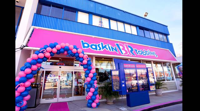 FOTO 7 | Baskin-Robbins
Número estimado de franquicias: 7.610
Cuota inicial: $12.500-$25.000 
Inversión inicial estimada: $94.000-$402.000 
Cuota de servicio: 5.9% de las ventas netas
Cuota por publicidad: 5% de las ventas netas
(Foto: AFP)