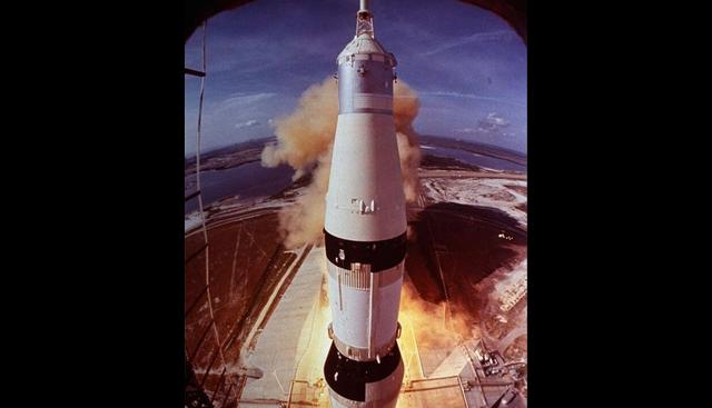 FOTO 11 | Sentimiento metafísico
"De repente me di cuenta que las moléculas de mi cuerpo, de la nave espacial y de mis compañeros provenían de generaciones antiguas de estrellas. De repente experimenté esto de una manera muy personal, en lugar de una reflexión objetiva del tipo 'Oh sí, las moléculas y los átomos provienen de las estrellas'. No: mis moléculas fueron creadas en estas estrellas, ¡fue una locura!”. (Foto: NASA)