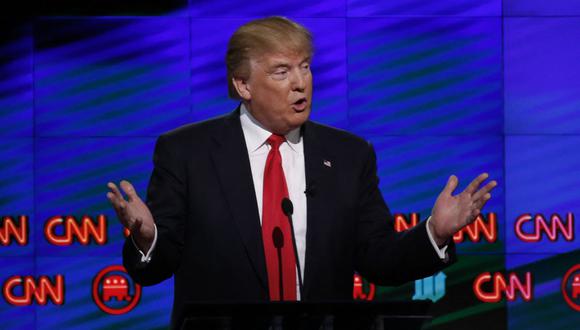 El candidato presidencial republicano Donald Trump habla durante el debate de CNN en Miami el 10 de marzo de 2016. (Foto de RHONA WISE / AFP)