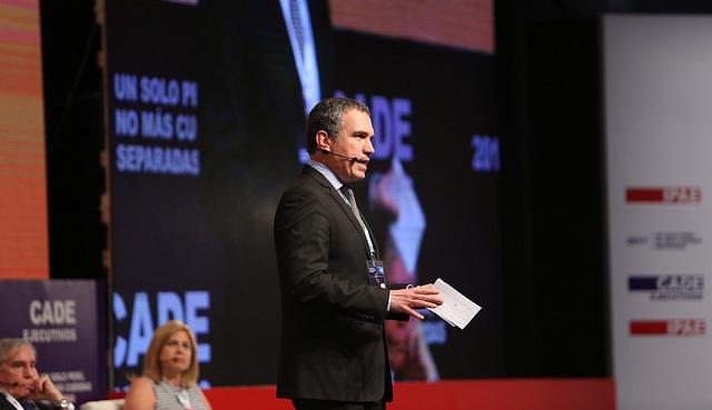 “Para progresar de verdad tenemos que atender los problemas de institucionalidad pública”, dijo el ministro Del Solar. (Foto: CADE 2017