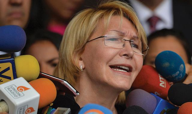 Luisa Ortega, veterana partidaria del chavismo a la que ahora el gobierno llama &quot;traidora&quot;, ha presentado una seguidilla de recursos legales contra la Asamblea Constituyente convocada por Maduro y más de una treintena de magistrados del Tribunal