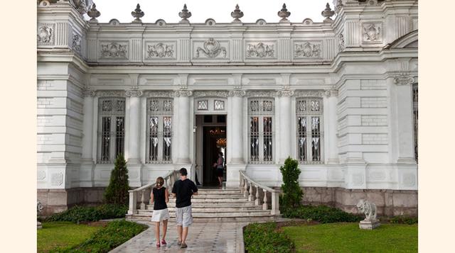 Dicen que Barranco es el barrio más bohemio de la ciudad de Lima, ofrece una interesante oferta cultural con museos como el de Pedro de Osma.
